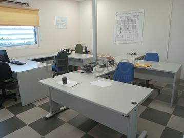Equipamentos e Mobiliário de Escritório