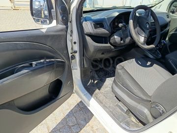 Opel Combo · Ano 2017