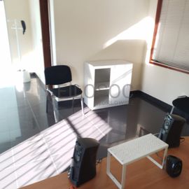 Equipamentos Industriais e de Escritório