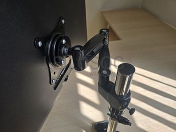 Monitor AOC