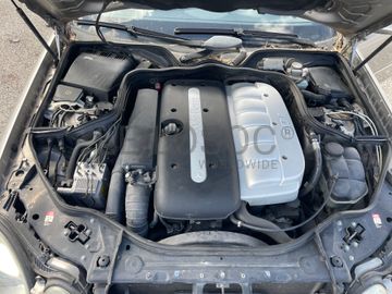 Mercedes-Benz E 320 CDi · Ano 2003