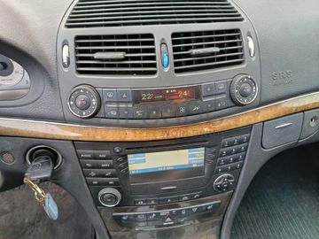 Mercedes-Benz E 320 CDi · Ano 2003