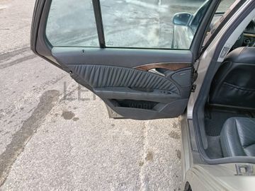 Mercedes-Benz E 320 CDi · Ano 2003