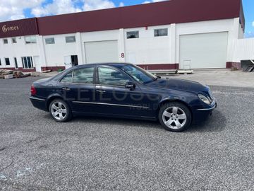 Mercedes-Benz E 220 CDi · Ano 2003