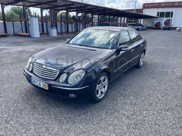 Mercedes-Benz E 220 CDi · Ano 2003