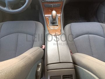 Mercedes-Benz E 220 CDi · Ano 2003