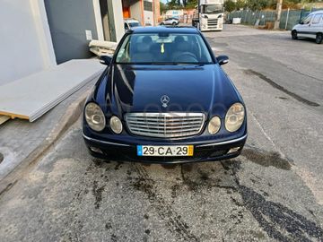 Mercedes-Benz E 220 CDi · Ano 2003