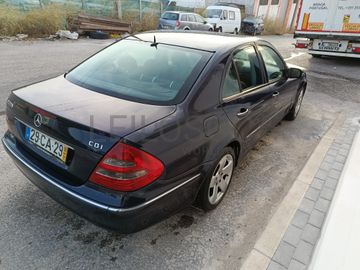 Mercedes-Benz E 220 CDi · Ano 2003
