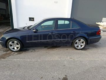 Mercedes-Benz E 220 CDi · Ano 2003