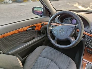 Mercedes-Benz E 220 CDi · Ano 2003