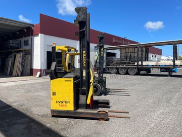 Stacker Hyster