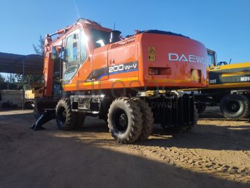 Giratórias a rodas – Daewoo – Caterpillar 