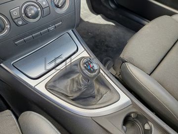 BMW 118d · Ano 2010   