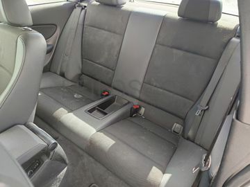 BMW 118d · Ano 2010   