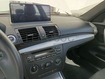 BMW 118d · Ano 2010   