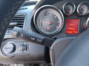 Opel Insígnia · Ano 2011   