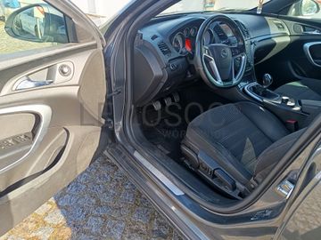 Opel Insígnia · Ano 2011   