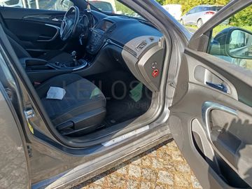 Opel Insígnia · Ano 2011   
