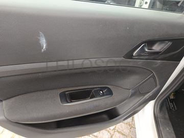 Peugeot 308 · Ano 2014  