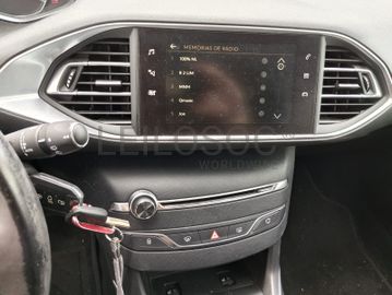 Peugeot 308 · Ano 2018