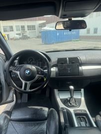 BMW X5 · Ano 2001