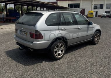 BMW X5 · Ano 2001