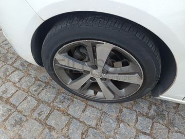 Peugeot 308 · Ano 2014