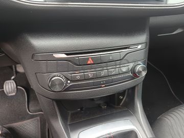Peugeot 308 · Ano 2014