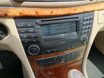 Mercedes-Benz E200 · Ano 2004 