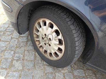 Mercedes-Benz E200 · Ano 2004 