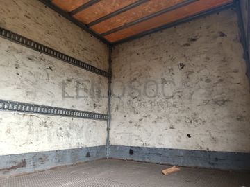 Volvo FL 220 · Ano 2001