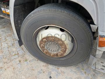 Volvo FL 220 · Ano 2001