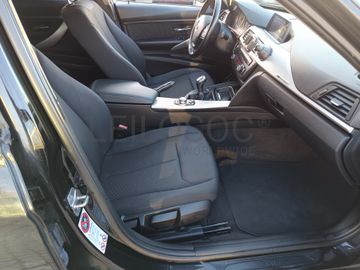 BMW 318d · Ano 2012  