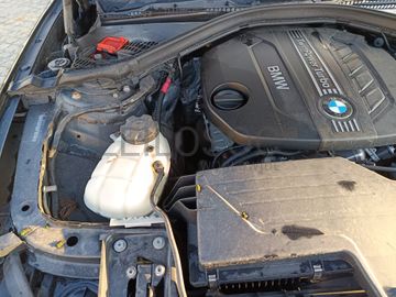 BMW 318d · Ano 2012  