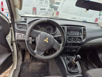 Mitsubishi L200 · Ano 2015