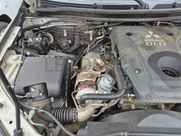 Mitsubishi L200 · Ano 2015