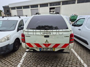 Mitsubishi L200 · Ano 2015