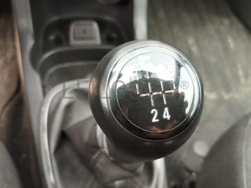 Opel Corsa Van 1.3 CDTi · Ano 2014