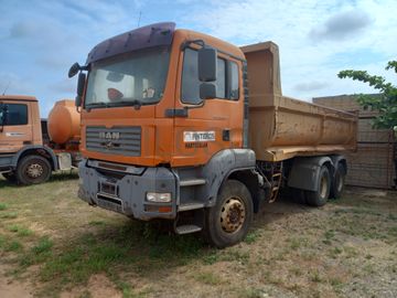 Camião Basc. Tras. (6X4) da marca MAN, modelo 2634-4x2-4