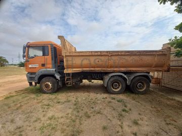 Camião Basc. Tras. (6X4) da marca MAN, modelo 2634-4x2-4