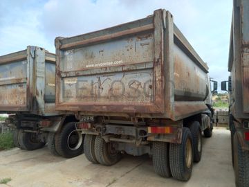 Camião Basc. Tras. (6X4) da marca VOLVO, modelo FM 4006X4