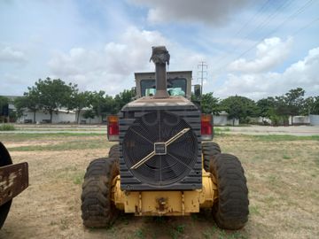 Motoniveladora da marca VOLVO, modelo G720B