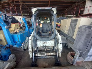 Pá Carregadora (mini) de Pneus da marca BOBCAT, modelo S450B