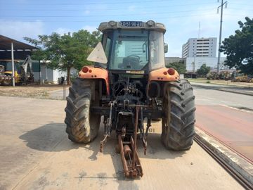 Trator Agrícola da marca MASSEY FERGUSON, modelo MF.5455