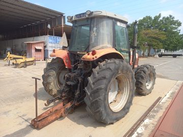 Trator Agrícola da marca MASSEY FERGUSON, modelo MF.5455