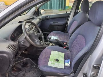 Peugeot 206 · Ano 1999 