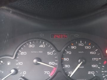 Peugeot 206 · Ano 1999 