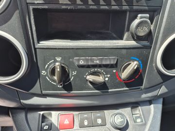 Peugeot Partner · Ano 2014