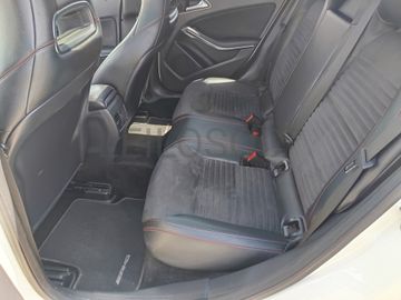 Mercedes-Benz A180 · Ano 2013