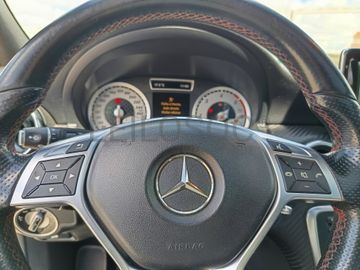 Mercedes-Benz A180 · Ano 2013